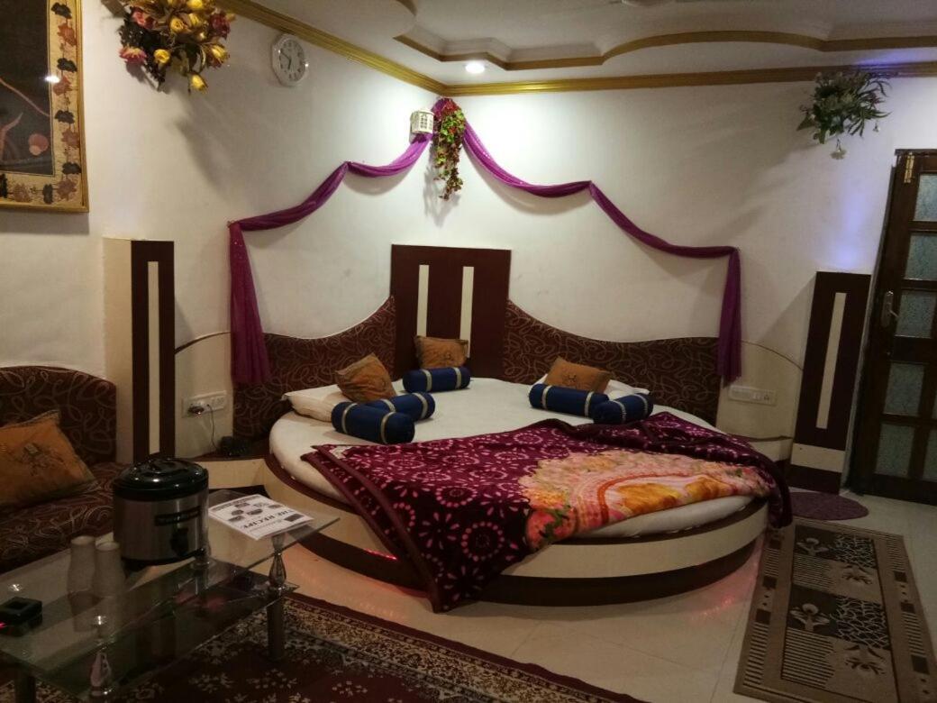 Hotel Prateek Pachmarhi Pachmarhī Esterno foto